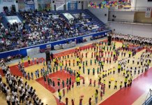 Više od 200 mališana plesalo sa roditeljima