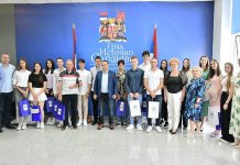 Prijem i pokloni za učenike generacije srednjih i osnovnih škola