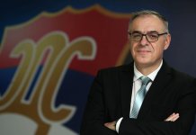 Упркос притисцима и опструкцијама, излазе на изборе