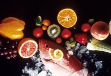 Ljeti jesti niskokalorične namirnice, prvenstveno voće i povrće