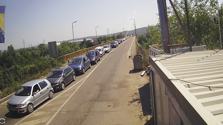 На више прелаза појачан интензитет саобраћаја