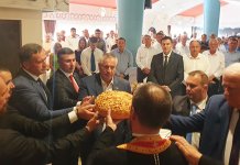 Помоћ Владе Српске у изградњи помоћног фудбалског стадиона и завршетку радова на храму