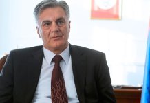 Каран: Једно велико ништа које се зове Кристијан Шмит срушио је БиХ