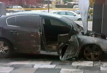 Изгорио аутомобил у центру Пала