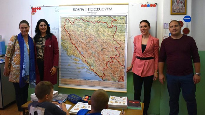 os-sokolac-donirane-karte-i-laptopi1