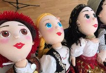 Ђаци правили лутке од филцане вуне