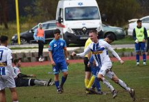 Побједе фудбалера и одбојкашица