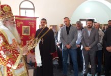 Митрополит освештао храм у Новој Касаби, присуствује и Вишковић