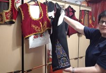 Нада Tошић – мајстор старинске израде народних ношњи