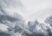 Данас претежно облачно са повременим падавинама