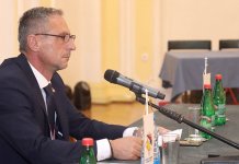 Остојић: Караџић – херој и јунак српског народа