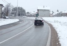 Саобраћај редован, путеви очишћени и посути