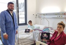Златници за три бебе рођене на Дан Републике у Источном Сарајеву