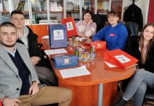 Гаговић потписао уговоре о стипендирању девет студената