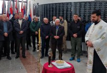 Служен парастос у спомен-цркви