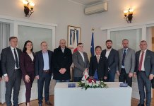 Потписани уговори о додјели грант средстава за набавку возила хитне помоћи