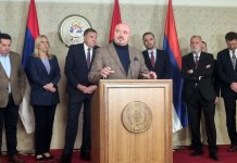 По понашању судије види се да не ради самостално, то је највећи проблем