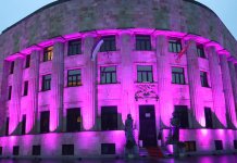 Палата Републике у љубичастој боји