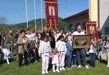 Поклон икона за породицу Mимић која у јуну очекује шесто дијете