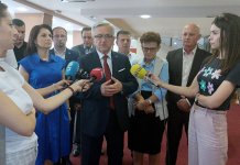 Чубриловић: ДЕМОС ће имати два кандидата за начелнике