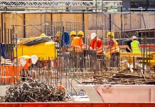 Апел послодавцима да због врућина прилагоде рад на отвореном