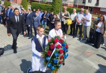 Вулин и Вишковић положили вијенце палим српским јунацима