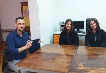 Близнакиње донирале косу за дјецу обољелу од рака