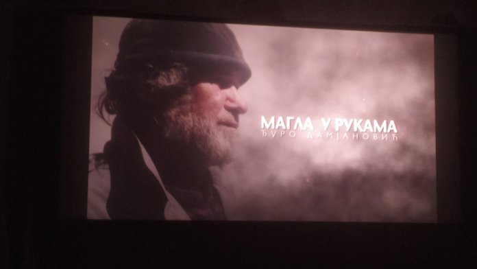 film-magla-u-rukama