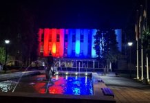 Народна скупштина у бојама заставе Српске