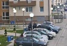 Обављен увиђај, тијело превезено на обдукцију Двориште Студентског дома у Палама јутрос