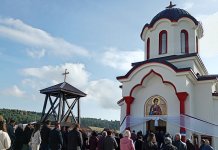 Митрополит Хризостом освештао цркву Светог апостола Томе у Жљебовима