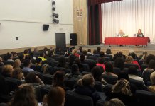 Комуникација у породици значајна за васпитање дјеце