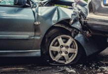 Једно лице повријеђено у судару два аутомобила