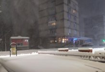 Екипе чисте снијег на магистралним путевима