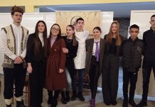 Хуманитарни карактер средњошколске представе