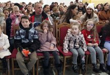 Подијељено 200 пакетића дјеци из вишечланих породица