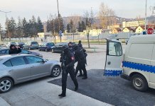 Осумњичени за убиство на Палама спроведен у тужилаштво