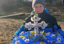 Деветогодишњи Вук Јефтић први стигао до Часног крста на Биоштици