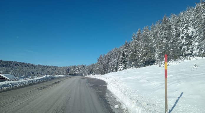 Путеви очишћени, саобраћај се одвија нормално