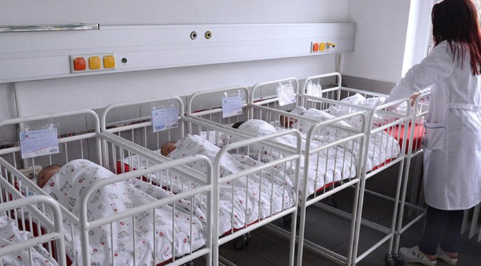 Рођено 14 беба