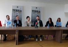 Представа „Тера инкогнита“ прво на фестивалу у Градишци, потом пред домаћом публиком