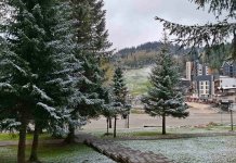 Снијег забијелио планине