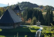 Литургија у храму Светог пророка Илије на Лукама