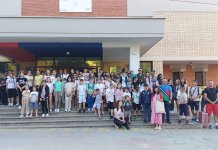 Дјецу са Косова и Метохије свечано дочекали у Источном Новом Сарајеву