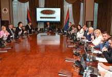 Неприхватљива одлука неименованог високог представника