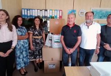 За основце 20 комплета школског прибора