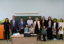 Првачићима подијељени поклони