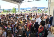 Уручени поклони за 184 првачића