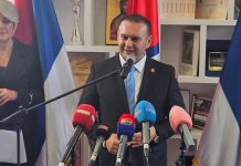 Ћосић: Градимо пријатељске односе са другима