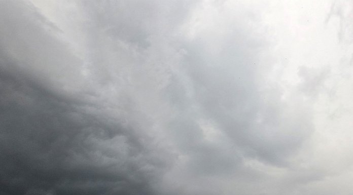 Сутра облачно с падавинама